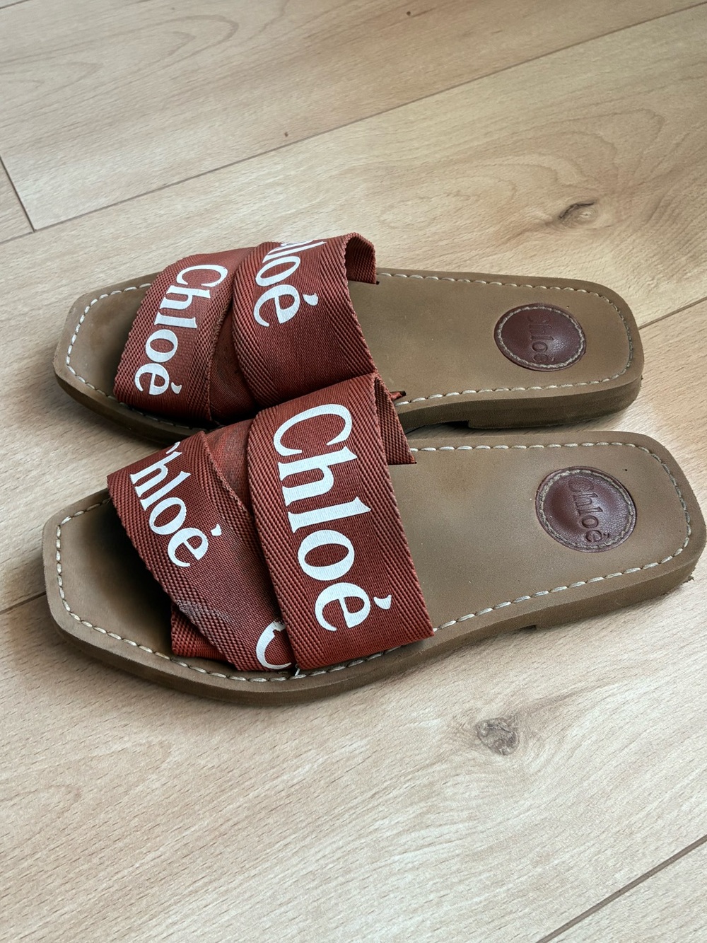 Chloé Woody logo-print sandals - Picture 3 of 6